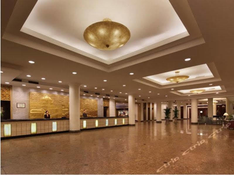 Shanghai Hotel Jin Jiang Exterior foto